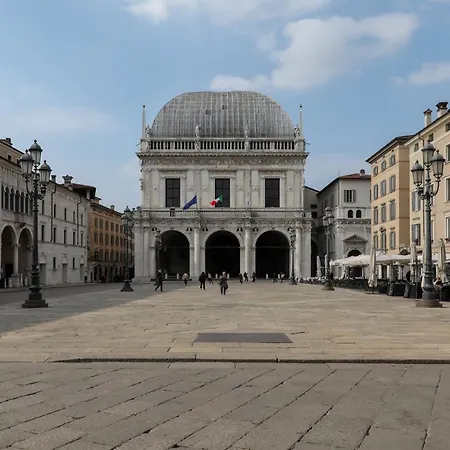 Pallata 52 Apartman Brescia